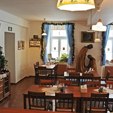Restaurace A Penzion Ubrousku Prostri Se Nová Bystřice Eksteriør billede